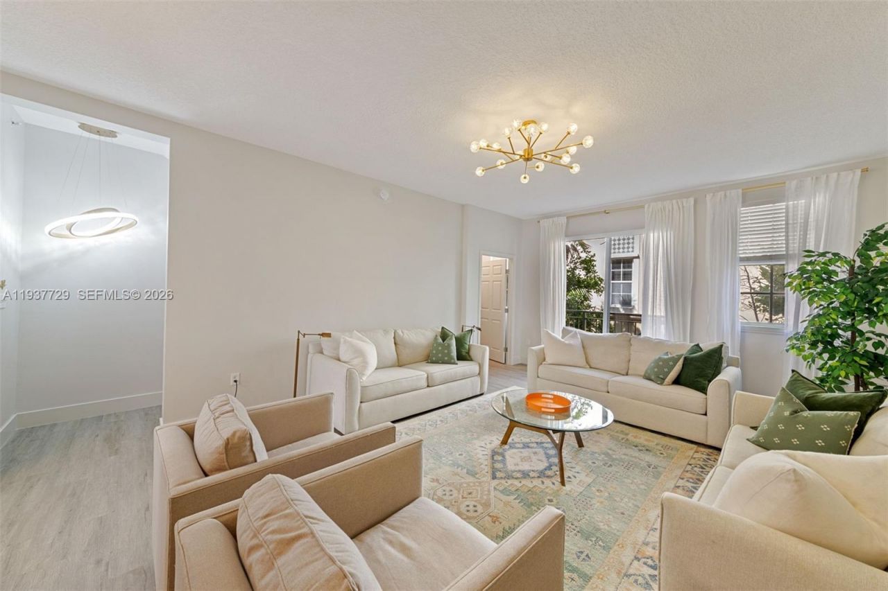 2067 S Ocean Dr, Unit TH5, Hallandale Beach, FL 33009 Photo