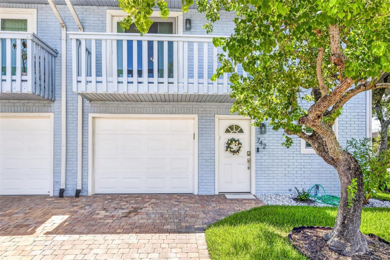 742 Laurel Bay Circle, New Smyrna Beach, FL 32169 Photo