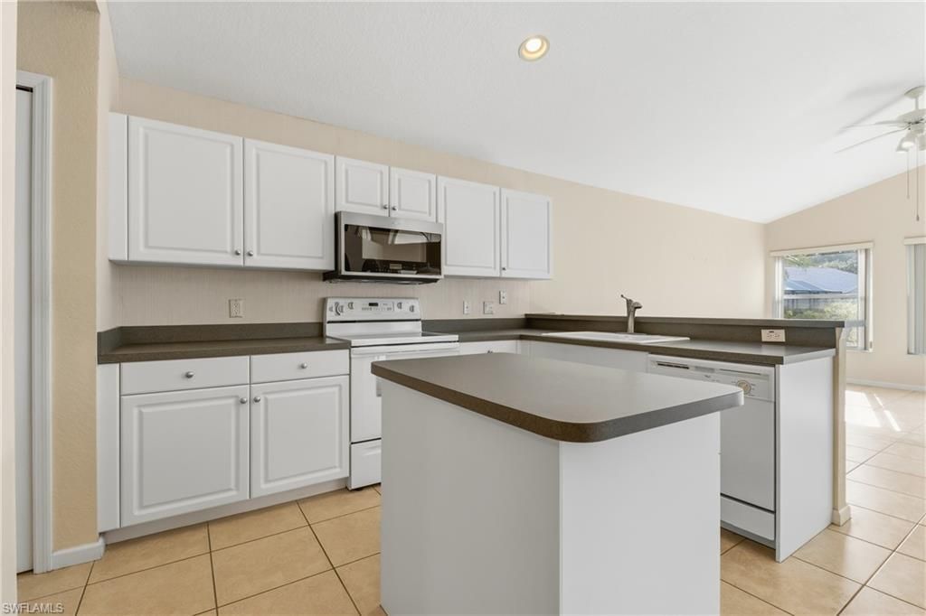 22860 Fountain Lakes Blvd, Estero, FL 33928 Photo