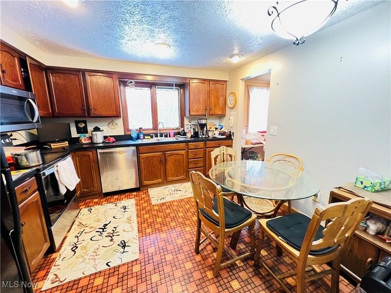 17506 Leggett Road, Montville, OH 44064 Photo 13