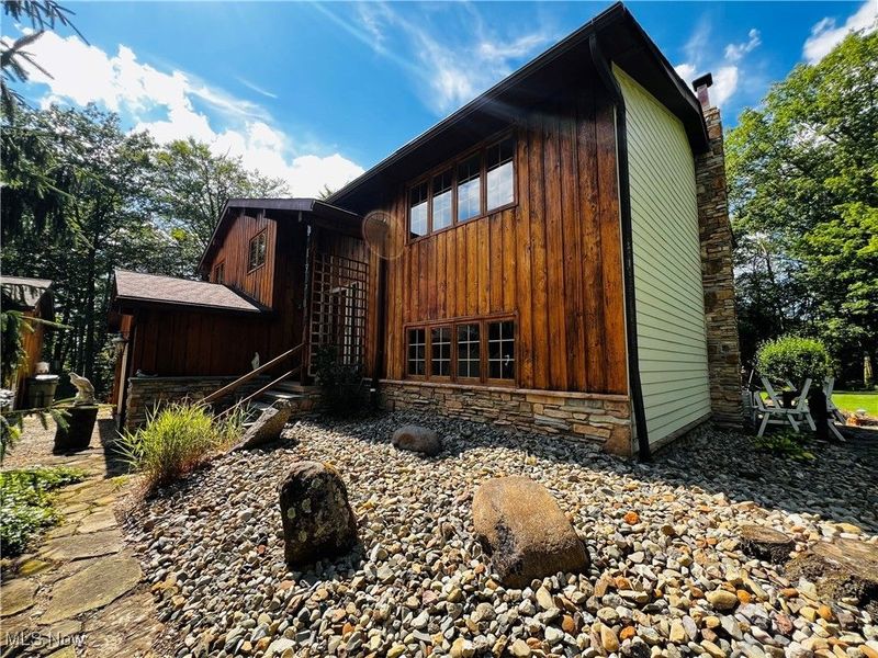 17506 Leggett Road, Montville, OH 44064 Photo 2