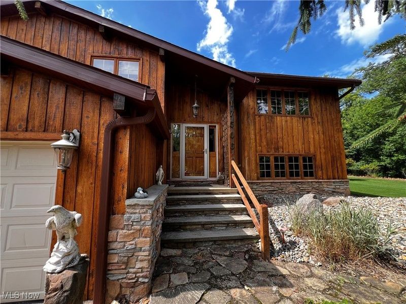 17506 Leggett Road, Montville, OH 44064 Photo 3