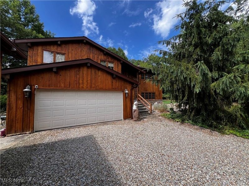 17506 Leggett Road, Montville, OH 44064 Photo 4