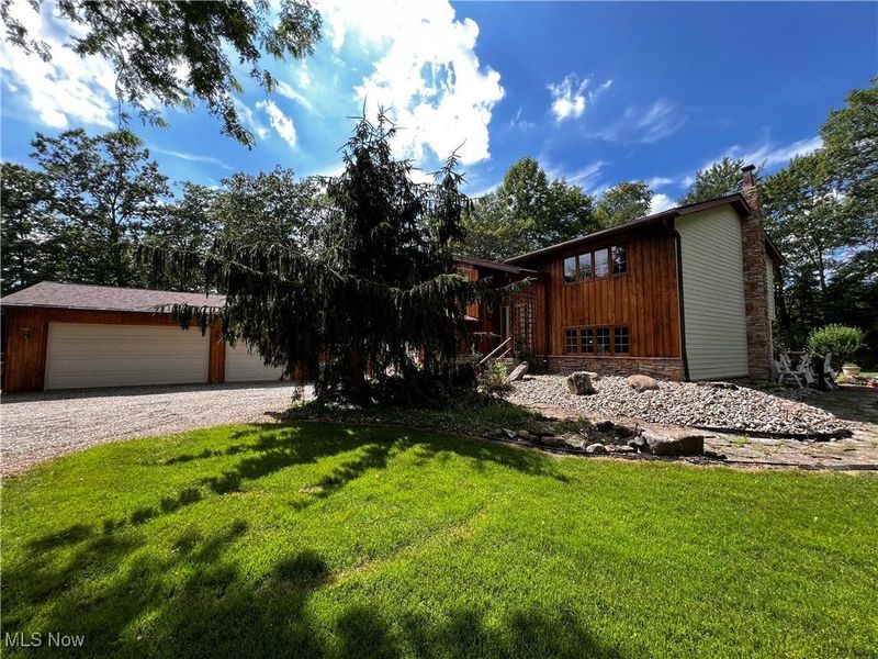 17506 Leggett Road, Montville, OH 44064 Photo 9