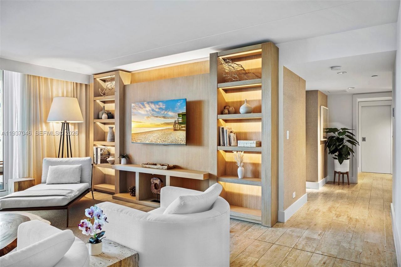 102 24th St , Unit 1207, Miami Beach, FL 33139 Photo