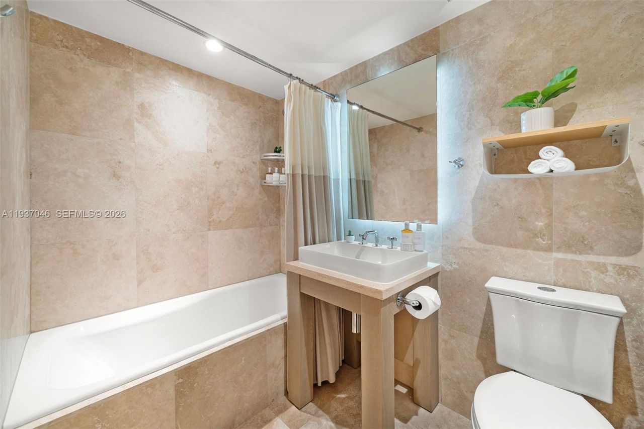 102 24th St , Unit 1207, Miami Beach, FL 33139 Photo