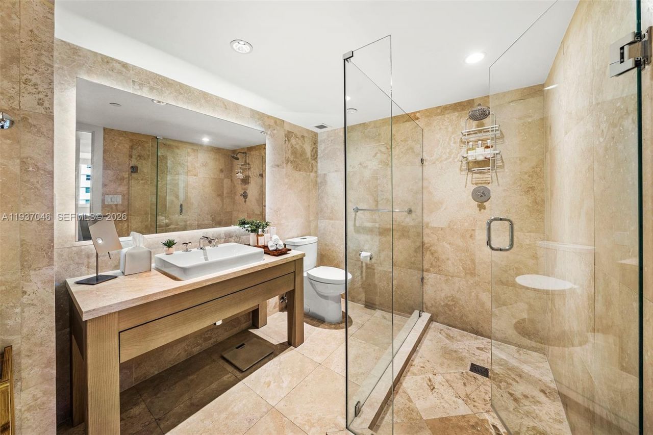 102 24th St , Unit 1207, Miami Beach, FL 33139 Photo