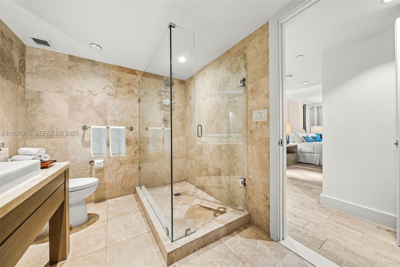 102 24th St , Unit 1207, Miami Beach, FL 33139 Photo