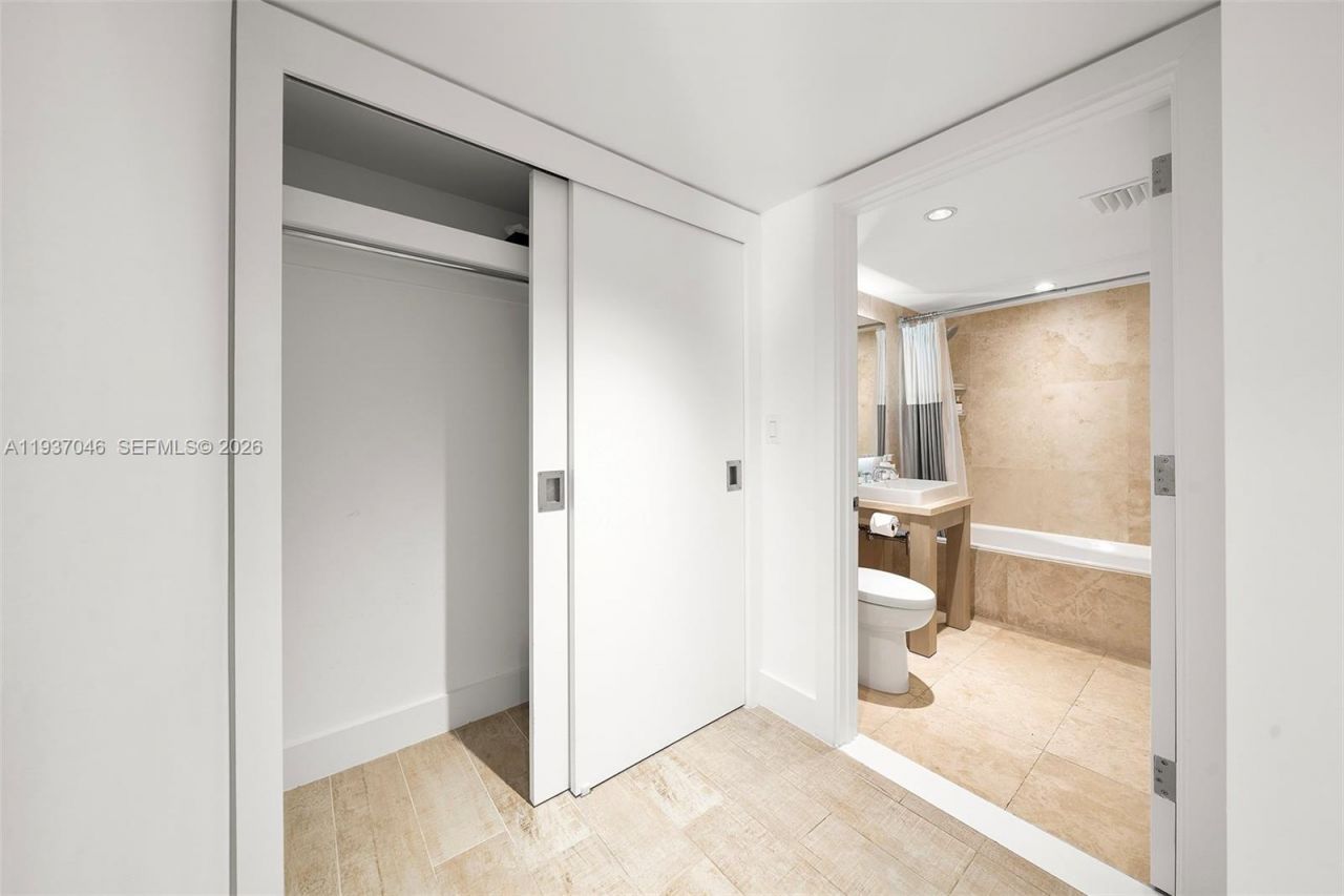 102 24th St, Unit 1207, Miami Beach, FL 33139 Photo