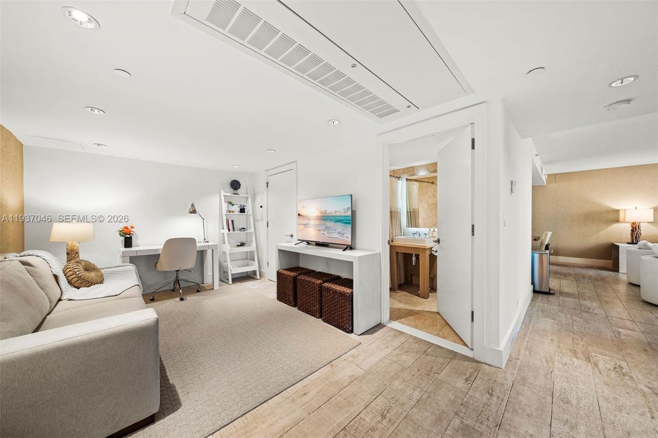 102 24th St , Unit 1207, Miami Beach, FL 33139 Photo