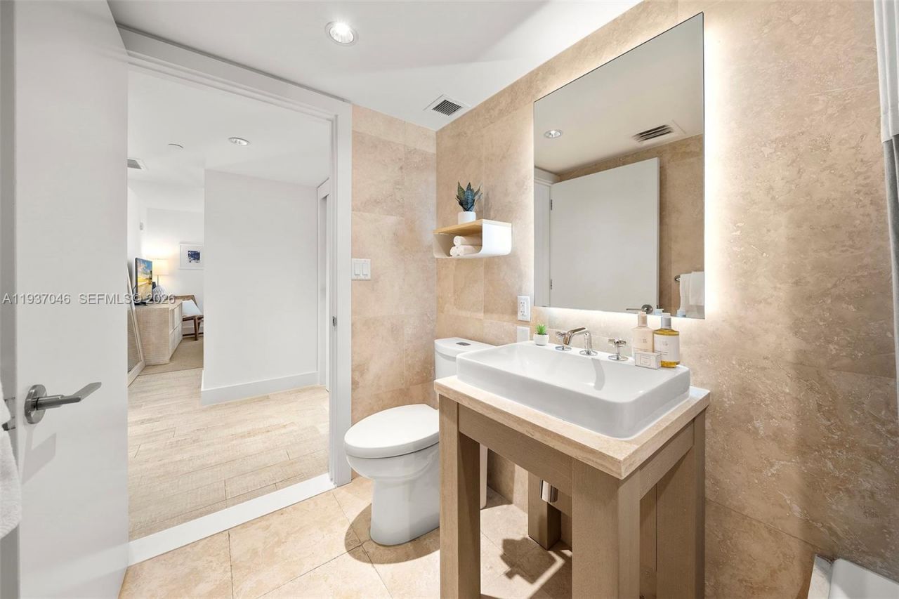 102 24th St, Unit 1207, Miami Beach, FL 33139 Photo