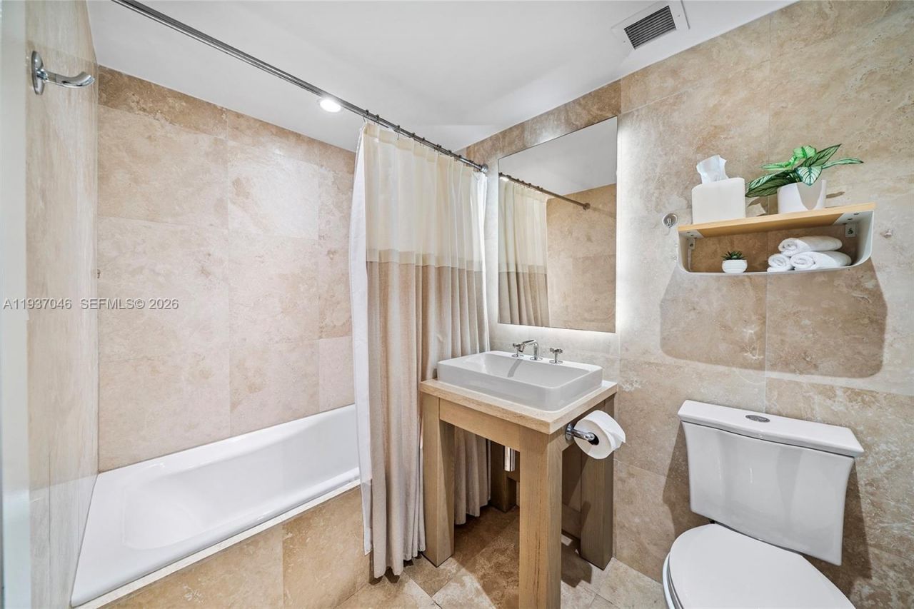 102 24th St , Unit 1207, Miami Beach, FL 33139 Photo