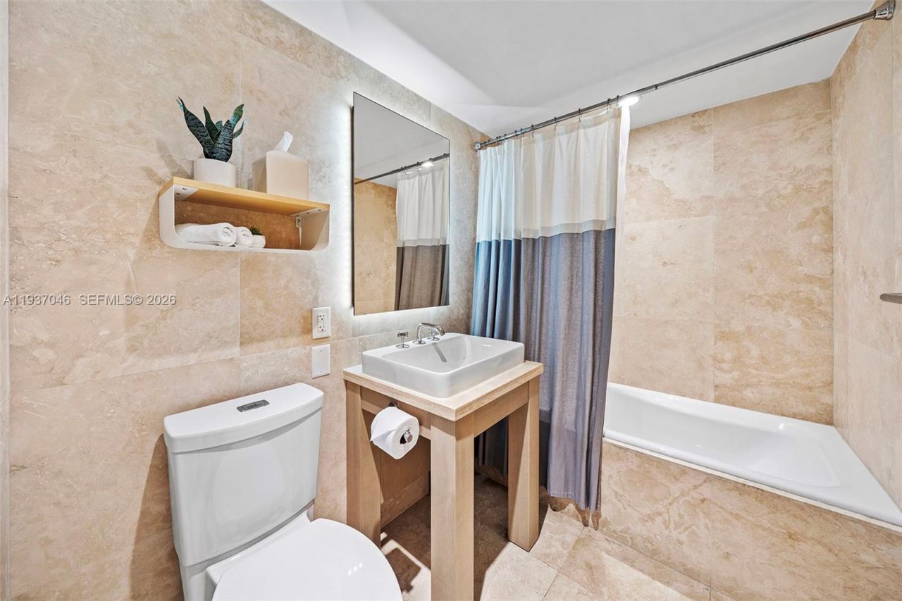 102 24th St , Unit 1207, Miami Beach, FL 33139 Photo