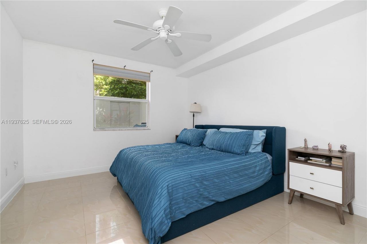 17125 N Bay Rd, Unit 3104, Sunny Isles Beach, FL 33160 Photo