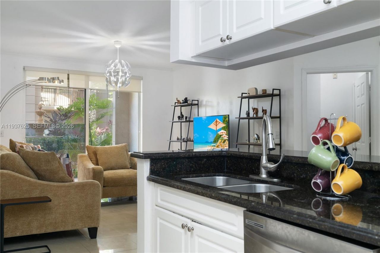 17125 N Bay Rd, Unit 3104, Sunny Isles Beach, FL 33160 Photo