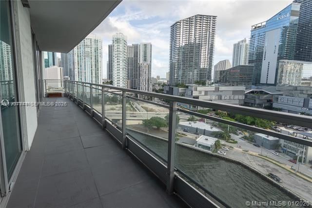 92 SW 3rd St, Unit 1802, Miami, FL 33130 Photo