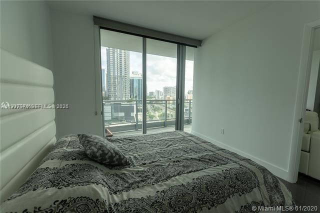 92 SW 3rd St, Unit 1802, Miami, FL 33130 Photo