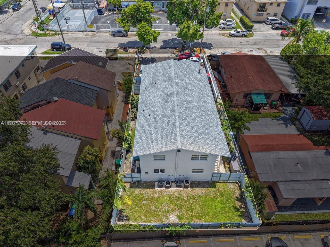 1621 NW 16th St , Miami, FL 33125 Photo