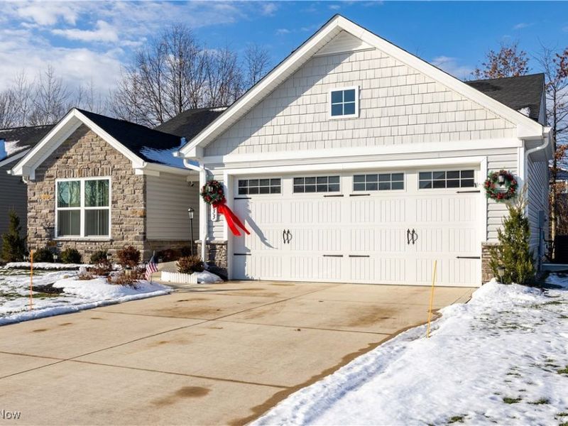 133 W Spring Drive, Elyria, OH 44035 Photo 2