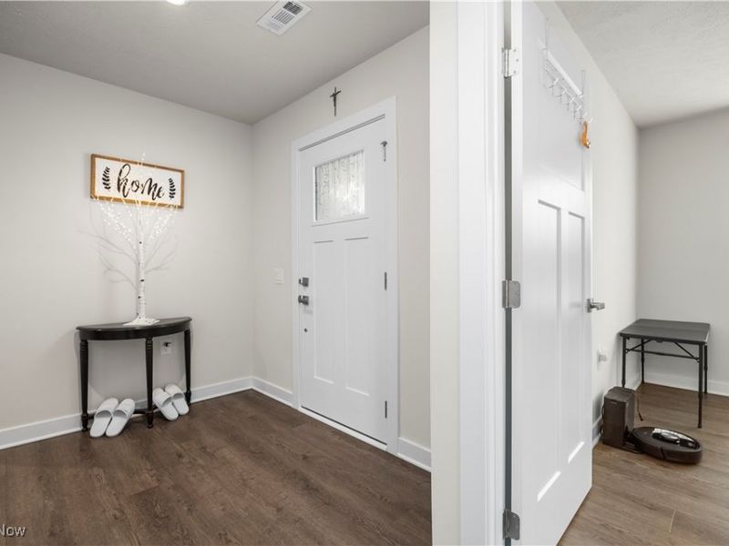 133 W Spring Drive, Elyria, OH 44035 Photo 4