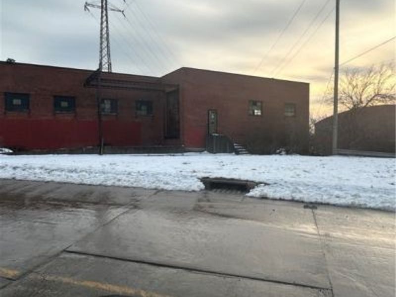 8702 Bessemer Avenue, Cleveland, OH 44127 Photo 2