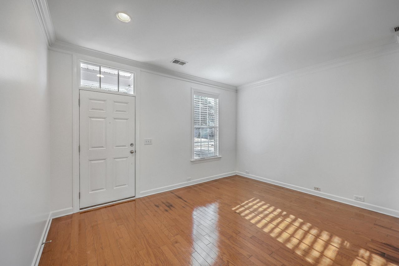 101 Duck Pond Court Photo 7