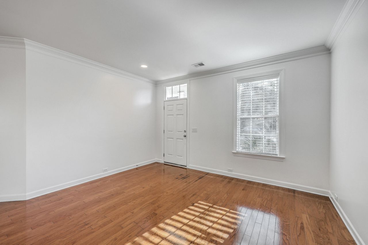 101 Duck Pond Court Photo 8