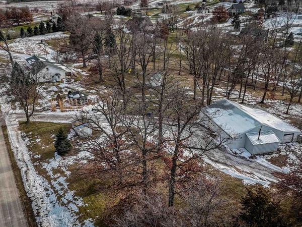 1190 Cemetery Road, Tipton, IA 52772