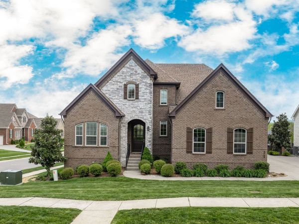 401 Herring Trl, Nolensville, TN 37135