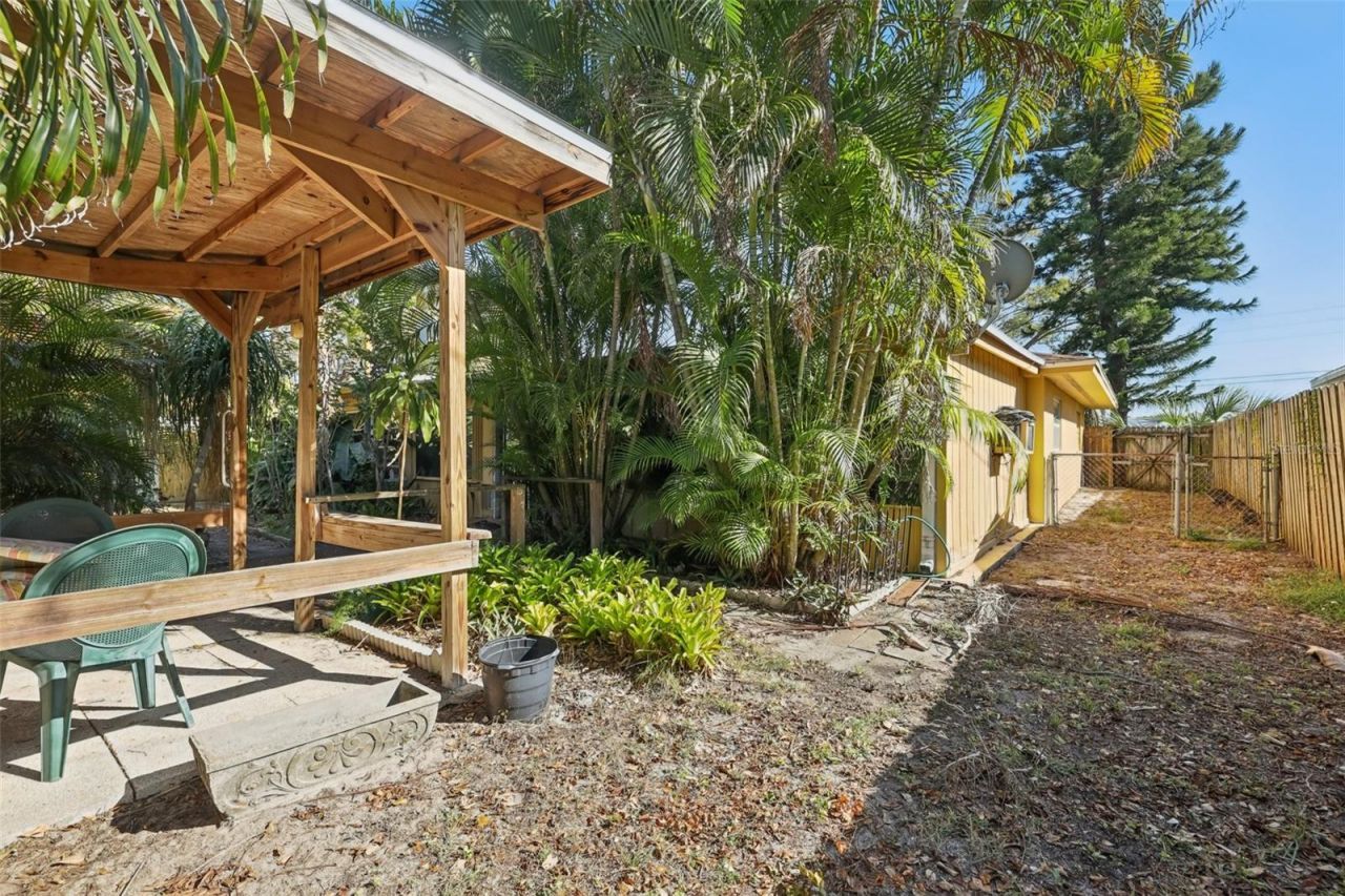 2228 NE Coachman Road, Clearwater, FL 33765 Photo