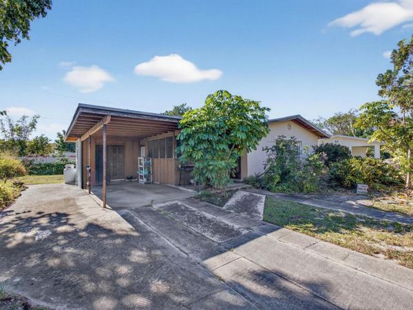 1212 Chickasaw Street, Jupiter, FL 33458