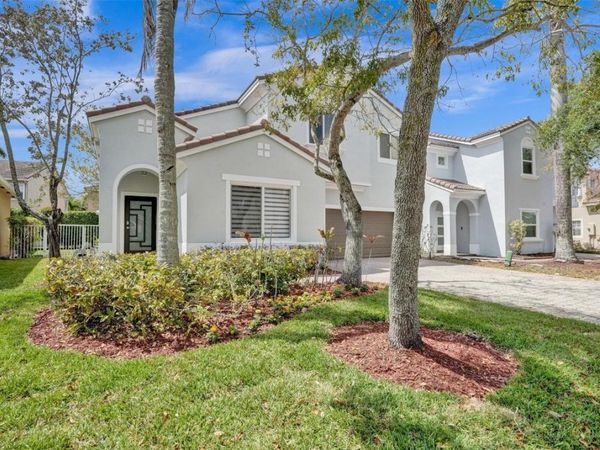 12652 NW 6th Ct, Coral Springs, FL 33071