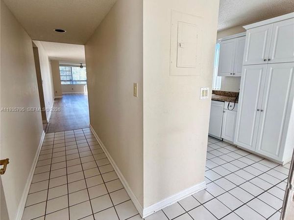 10426 E Clairmont Cir, Unit 212, Tamarac, FL 33321