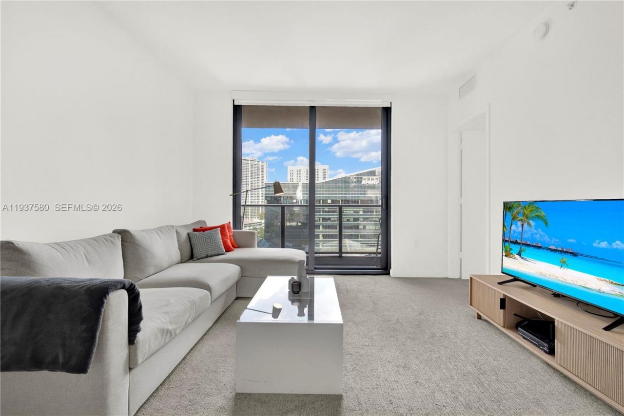 45 SW 9th St, Unit 1609, Miami, FL 33130 Photo