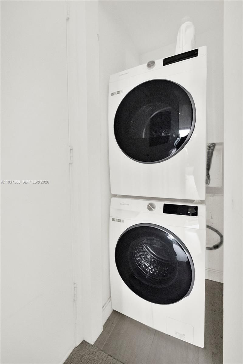 45 SW 9th St, Unit 1609, Miami, FL 33130 Photo