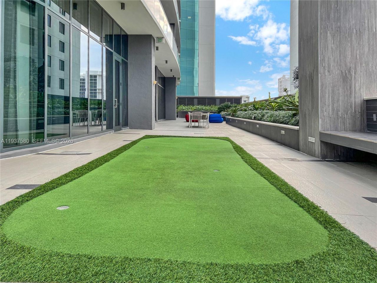 45 SW 9th St, Unit 1609, Miami, FL 33130 Photo