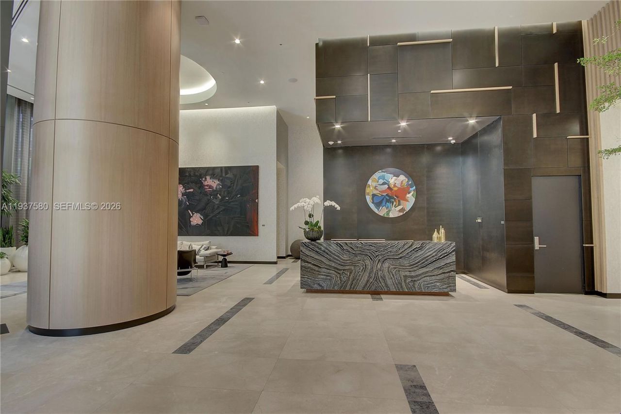 45 SW 9th St, Unit 1609, Miami, FL 33130 Photo