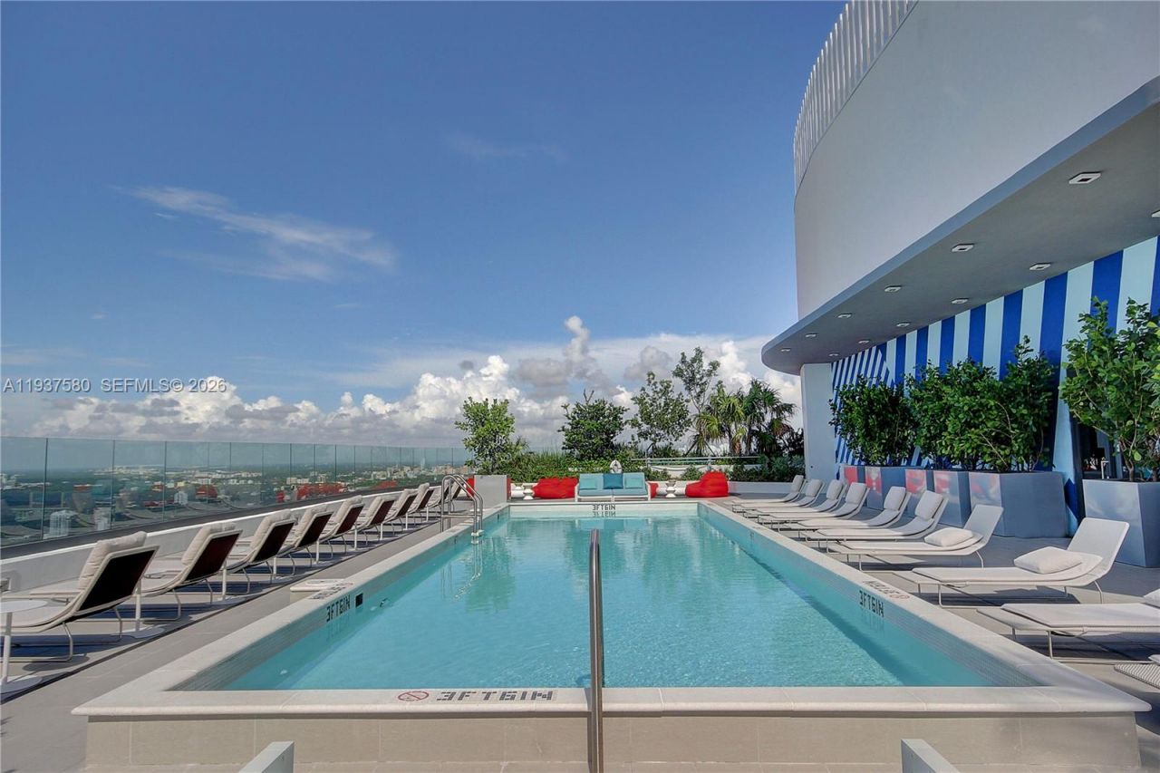 45 SW 9th St, Unit 1609, Miami, FL 33130 Photo