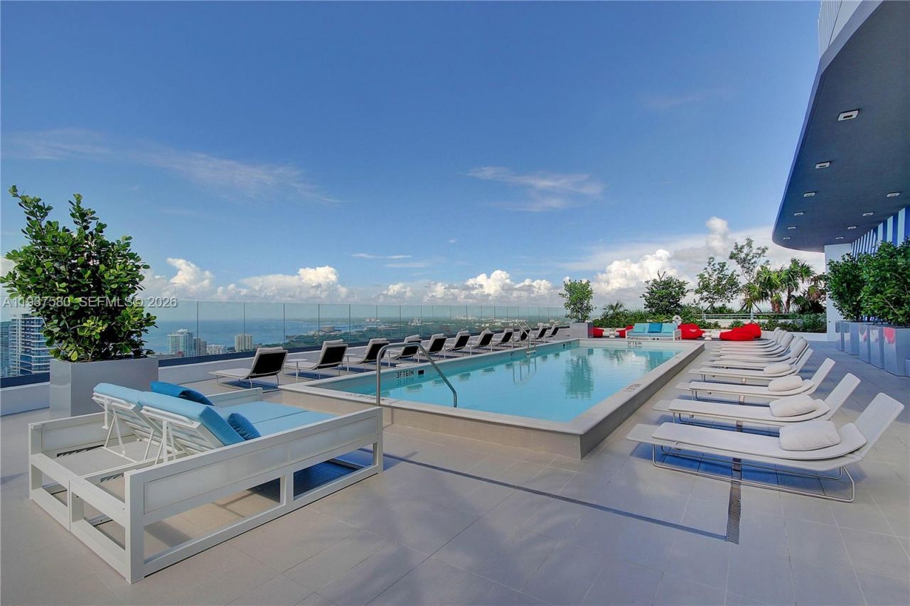 45 SW 9th St, Unit 1609, Miami, FL 33130 Photo