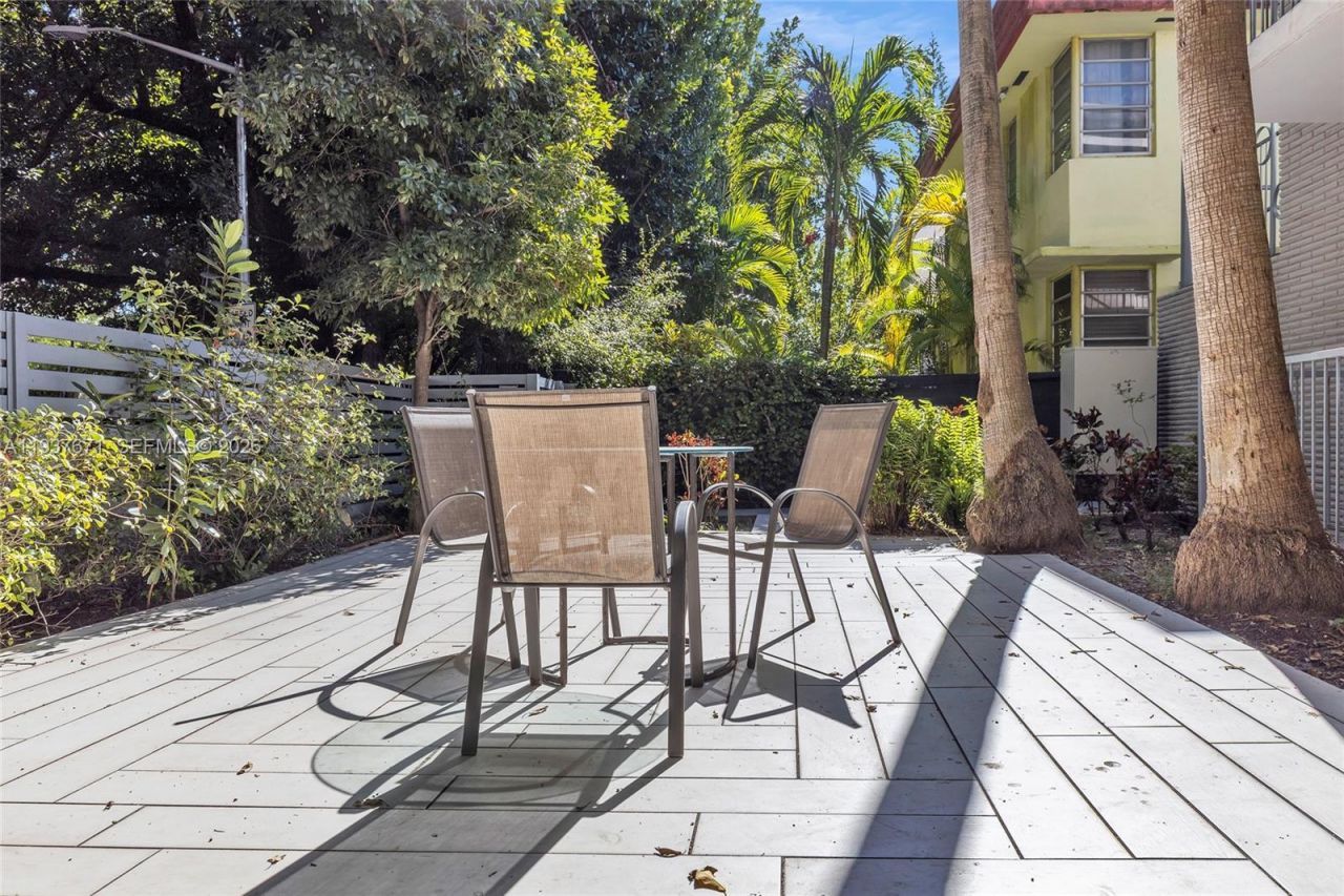 740 Meridian Ave, Unit 11, Miami Beach, FL 33139 Photo