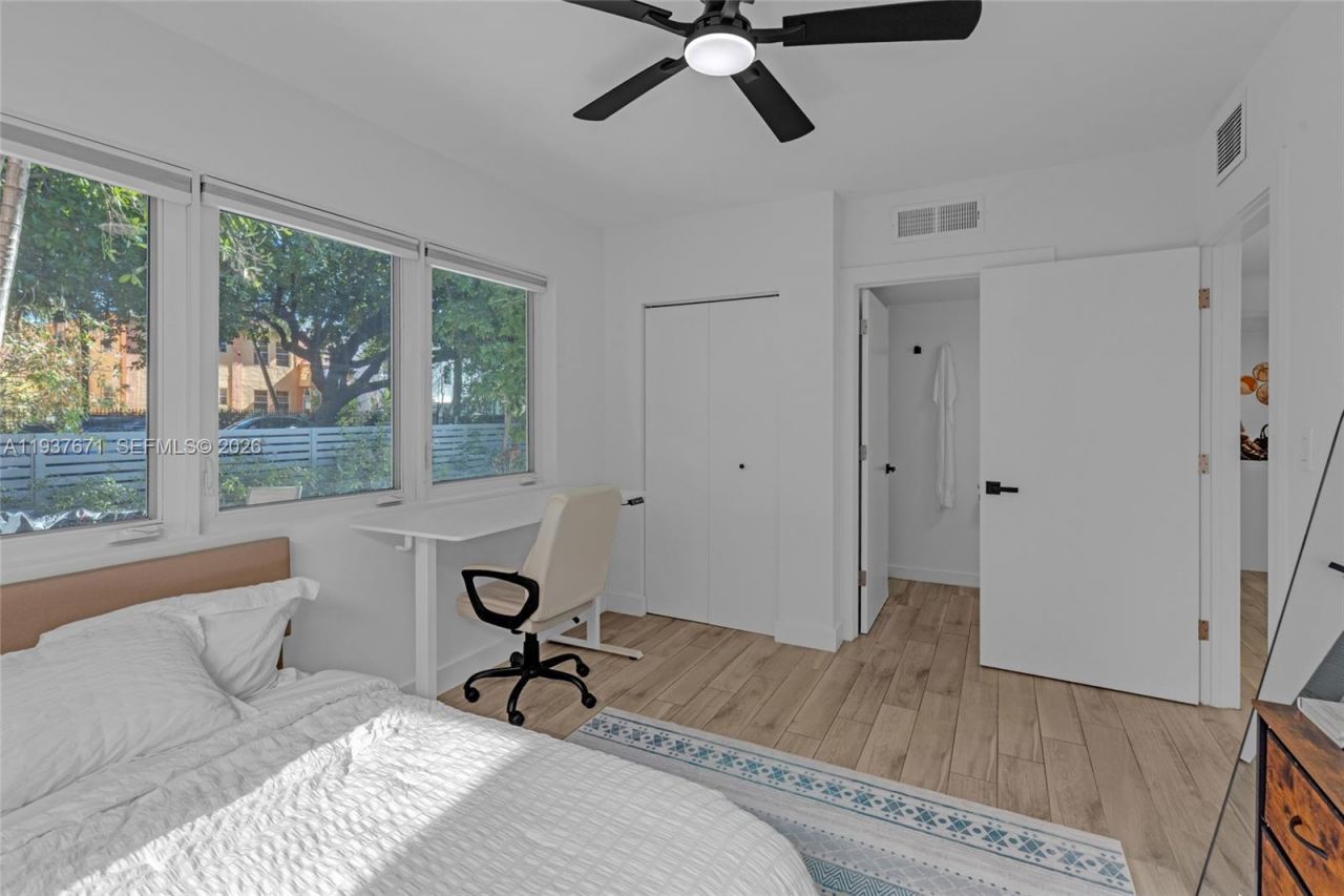 740 Meridian Ave, Unit 11, Miami Beach, FL 33139 Photo