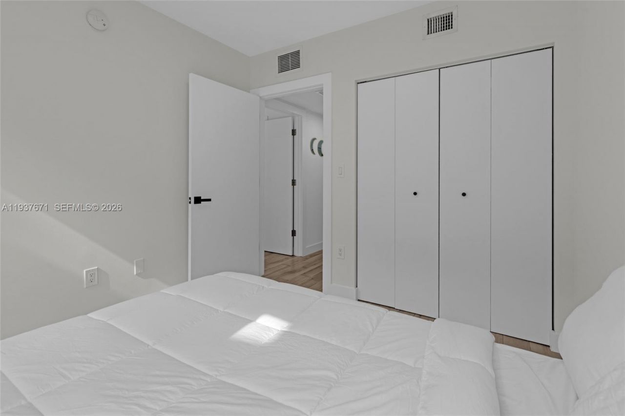 740 Meridian Ave, Unit 11, Miami Beach, FL 33139 Photo