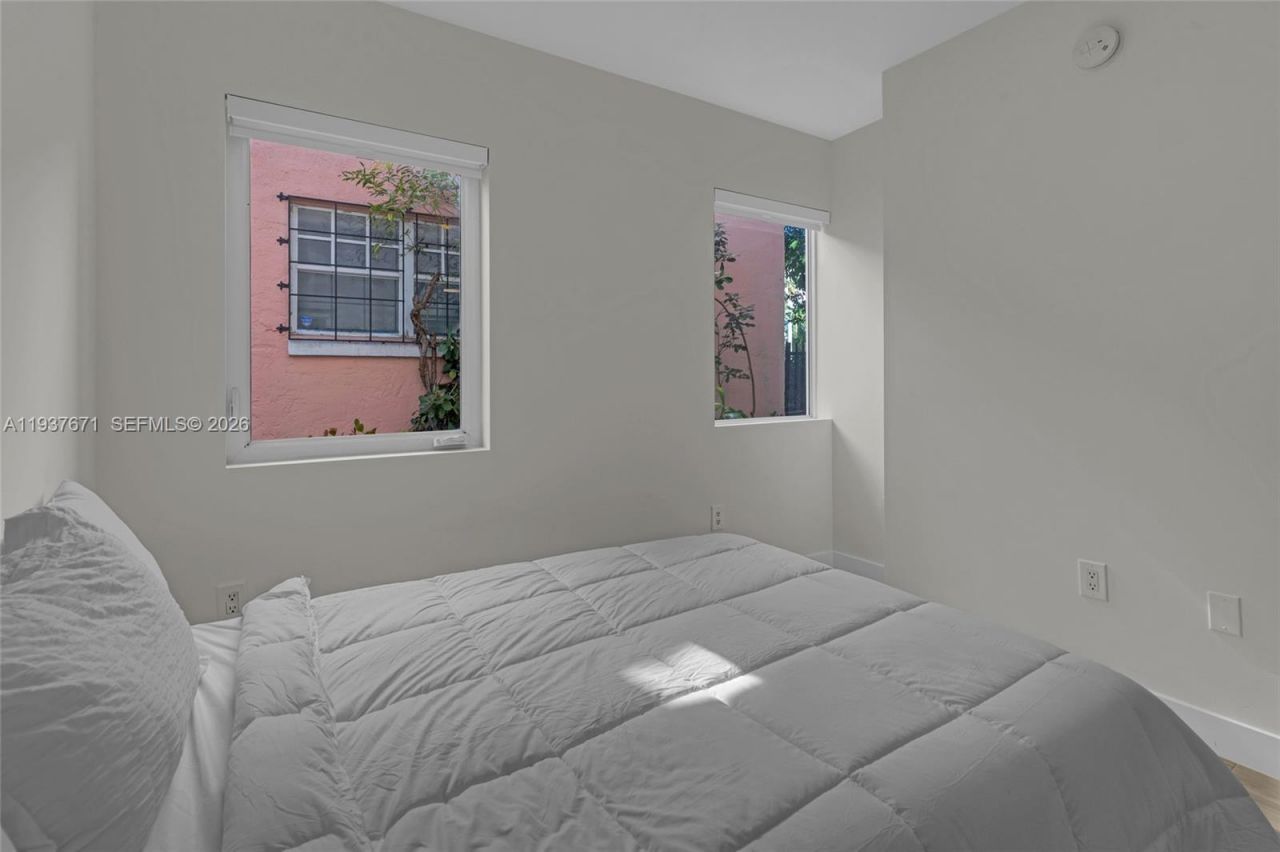 740 Meridian Ave, Unit 11, Miami Beach, FL 33139 Photo