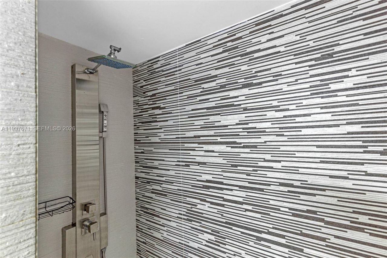 740 Meridian Ave, Unit 11, Miami Beach, FL 33139 Photo