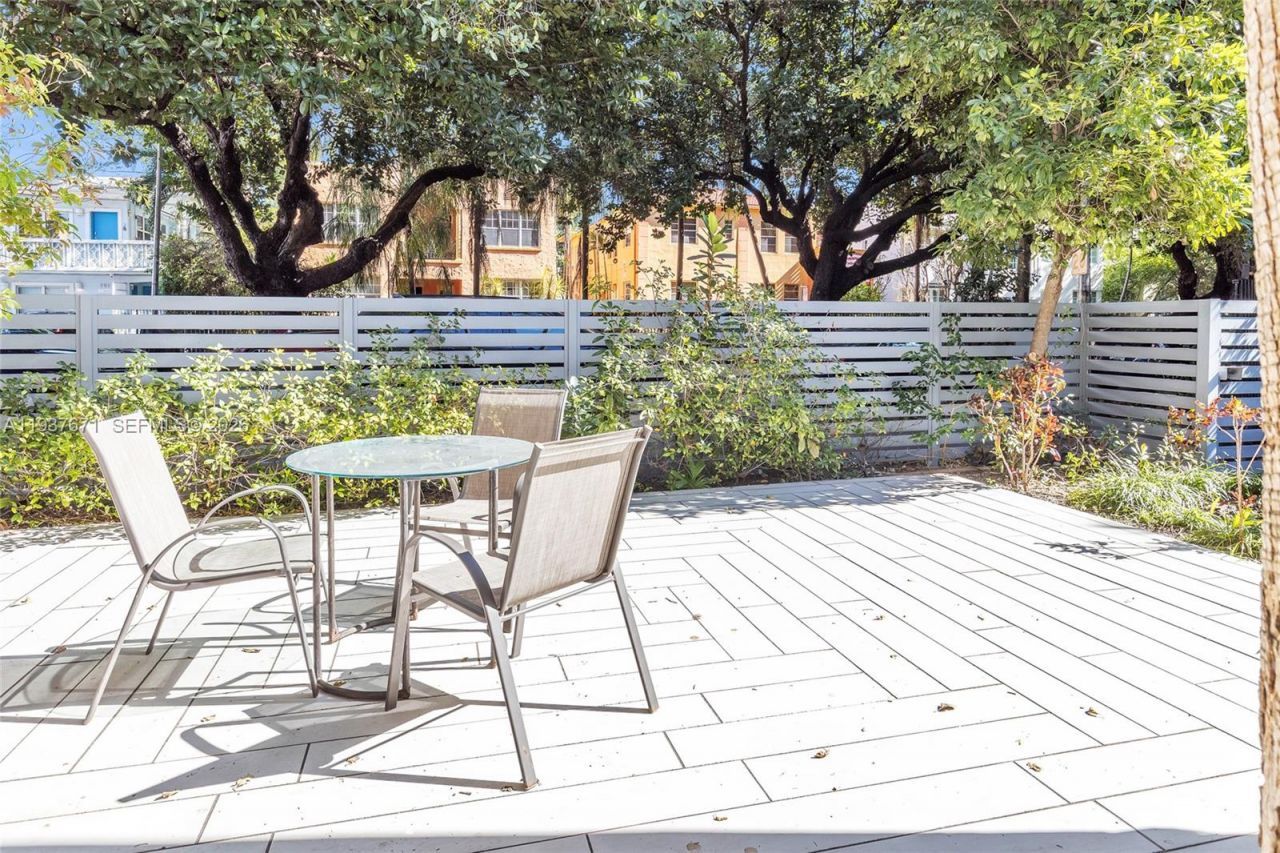 740 Meridian Ave, Unit 11, Miami Beach, FL 33139 Photo