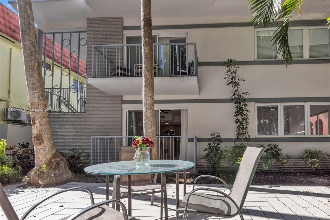 740 Meridian Ave, Unit 11, Miami Beach, FL 33139 Photo