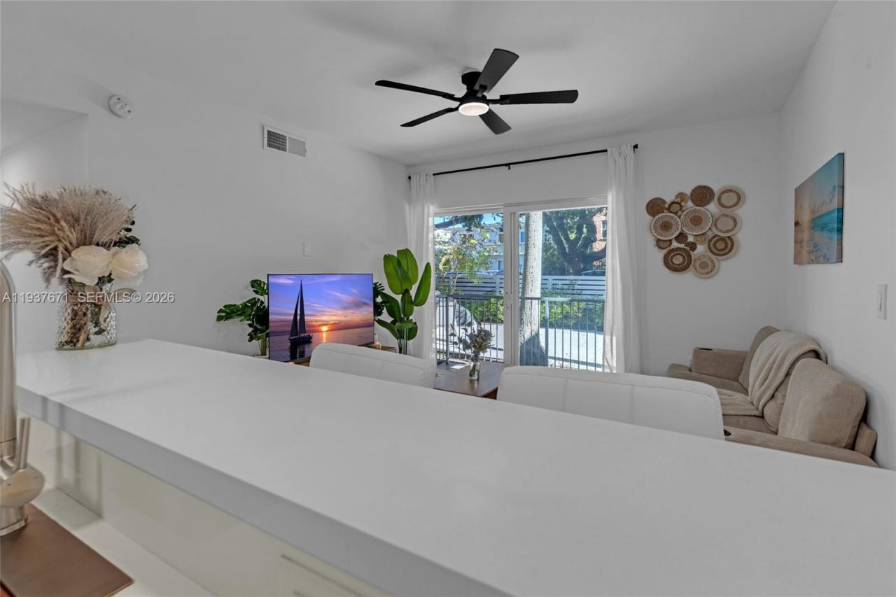 740 Meridian Ave, Unit 11, Miami Beach, FL 33139 Photo