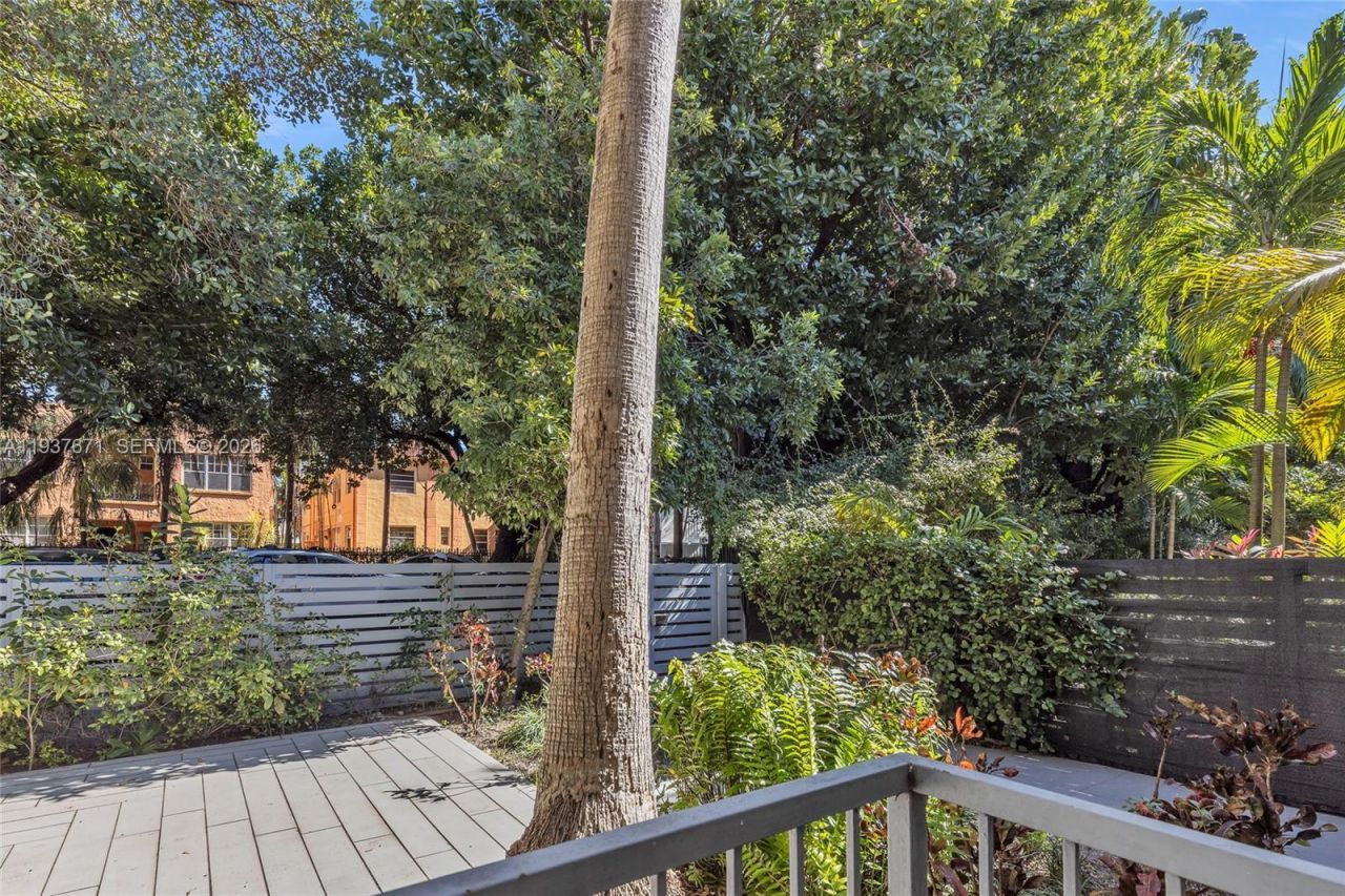 740 Meridian Ave, Unit 11, Miami Beach, FL 33139 Photo