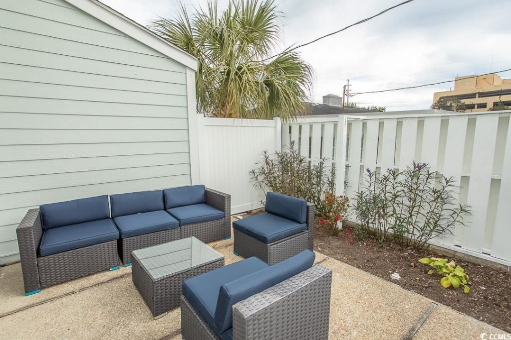 405 S 13th Ave. Photo 16