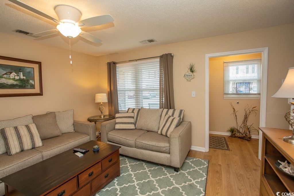 405 S 13th Ave. Photo 4